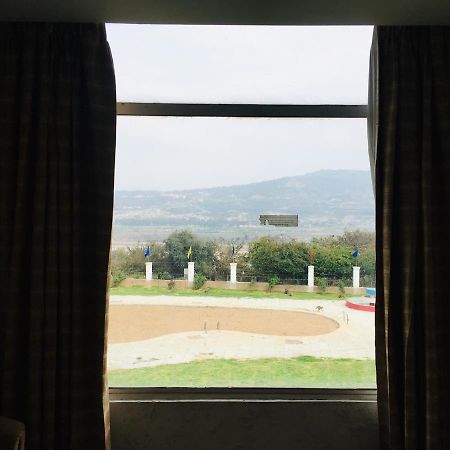 Hotel Jammu Ashok Buitenkant foto