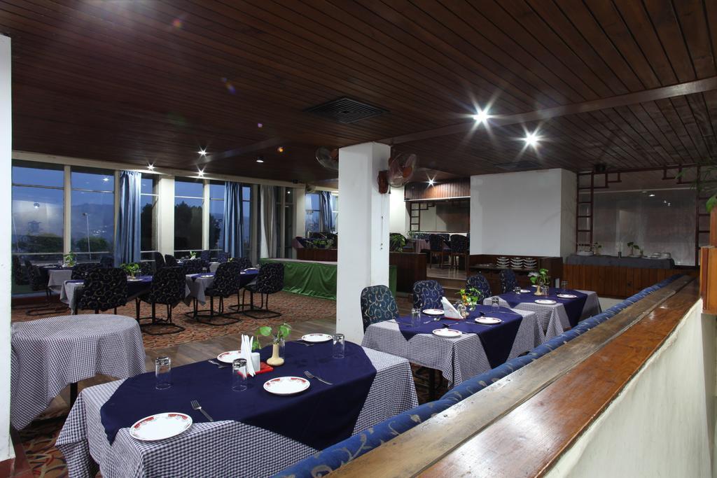Hotel Jammu Ashok Buitenkant foto